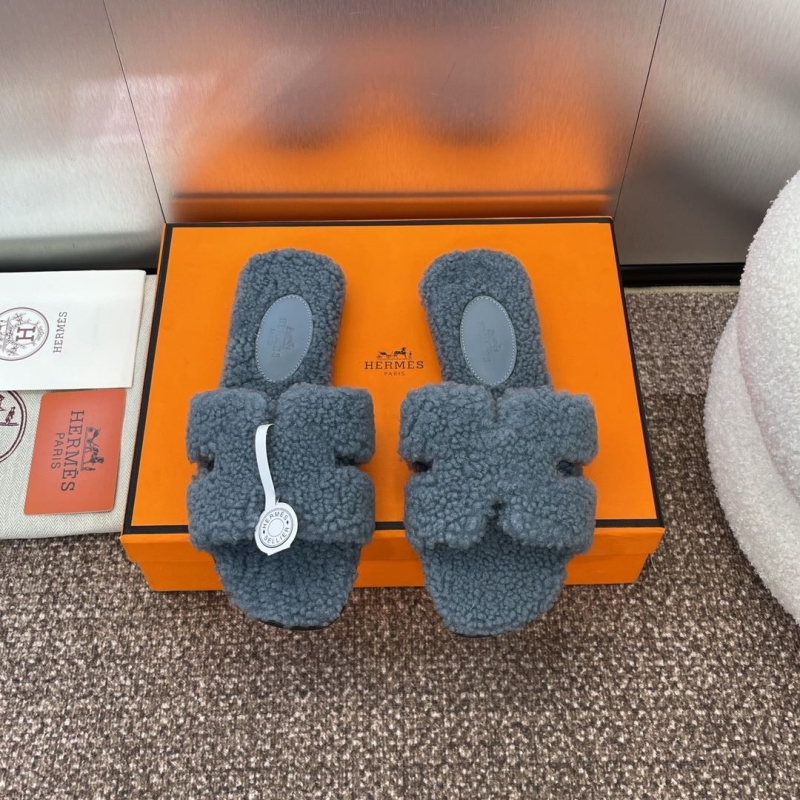 H**mes slippers
